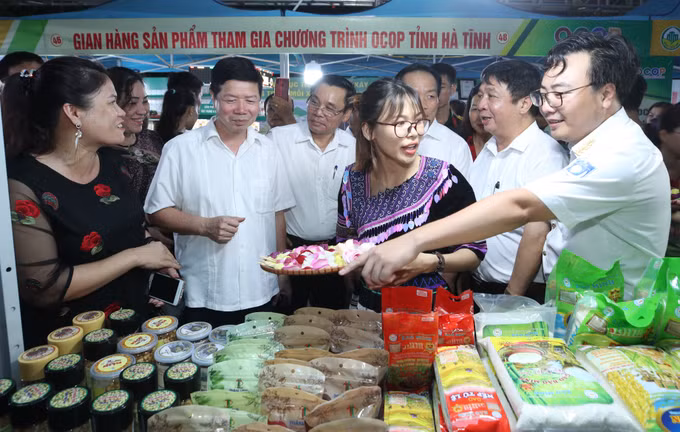 Sản phẩm OCOP gắn với văn hóa các tỉnh miền núi phía Bắc được giới thiệu, quảng bá tại Hà Nội ảnh 6