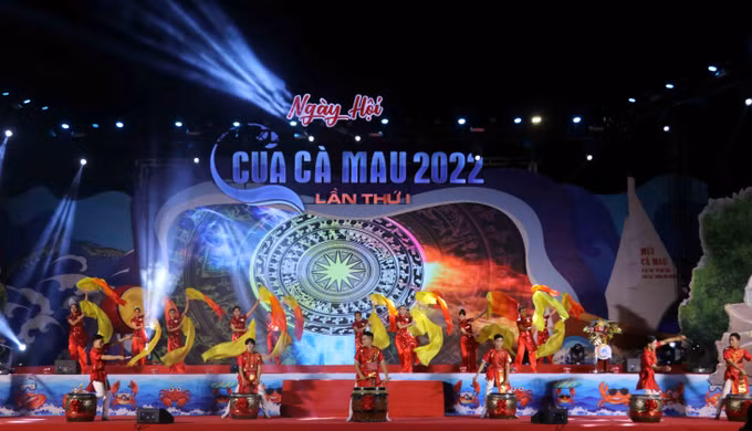 Tưng bừng khai mạc Ngày hội Cua Cà Mau ảnh 1