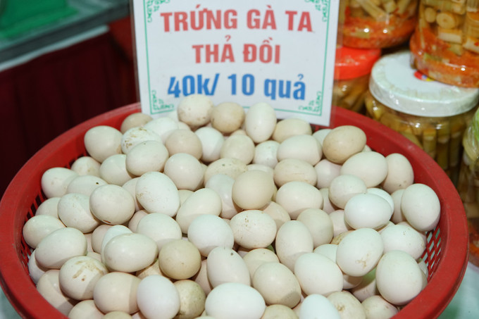 Trứng gà thả đồi. Hà Nội lần đầu tiên giới thiệu, quảng bá, kết nối sản phẩm OCOP gắn với văn hóa các tỉnh Đồng bằng sông Hồng ảnh 20