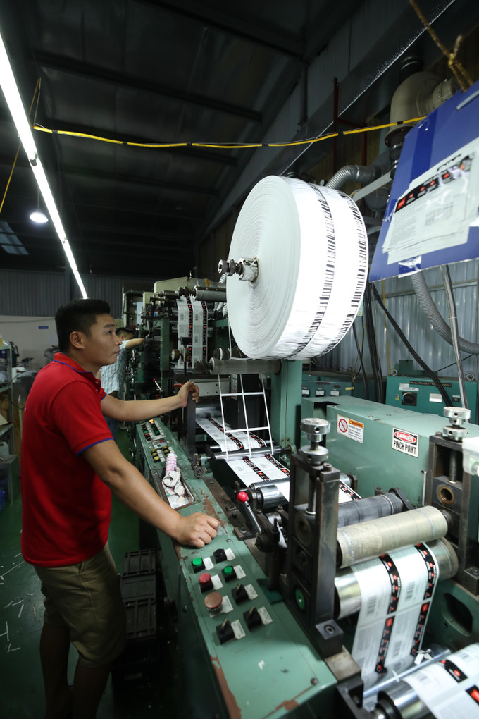Sản xuất tem chống hàng giả tại Hợp tác xã nông nghiệp hữu cơ Tiên Dương. Thương mại điện tử chắp cánh cho sản phẩm OCOP Hà Nội ảnh 8