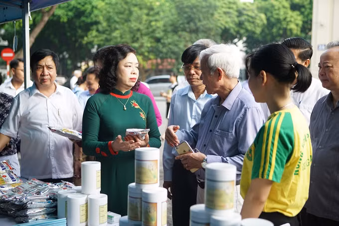 Hội thảo liên kết 4 nhà bàn giải pháp xử lý môi trường nông thôn Hà Nội ảnh 13