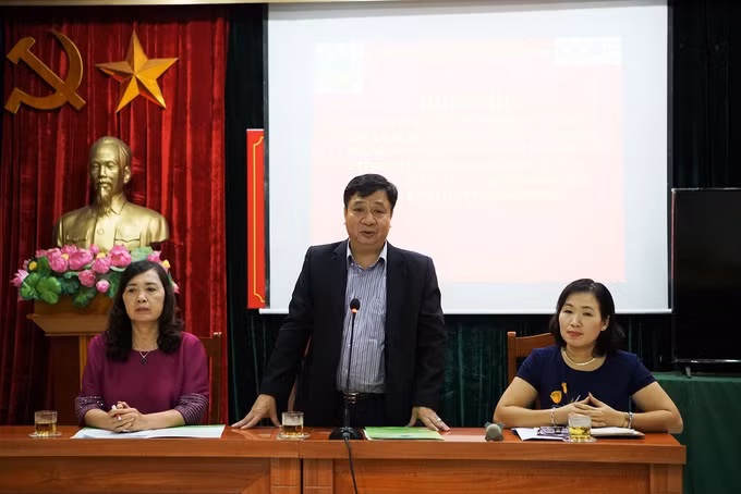 Hà Nội giới thiệu, quảng bá, kết nối sản phẩm OCOP các tỉnh Miền Trung và Tây Nguyên gắn với đấu giá gây quỹ ủng hộ đồng bào Miền Trung ảnh 2