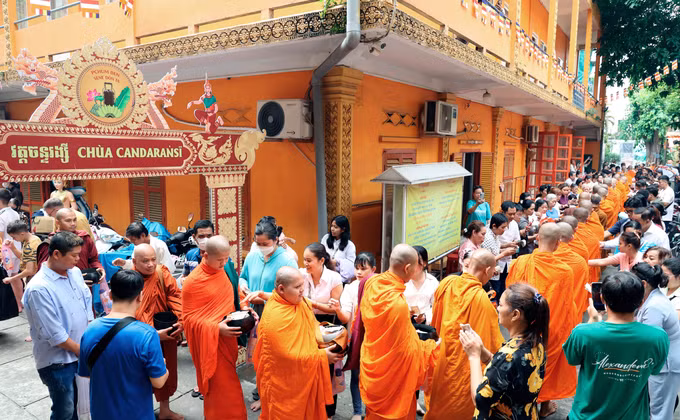 Đầm ấm Lễ Sen Đôn Ta của người Khmer tại thành phố Hồ Chí Minh ảnh 12