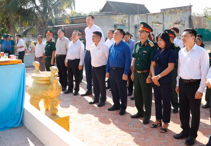 Trưởng Ban Tuyên giáo Trung ương Nguyễn Trọng Nghĩa dự các hoạt động tri ân tại Tây Ninh ảnh 1