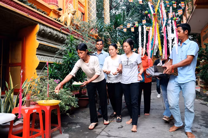 Đầm ấm Lễ Sen Đôn Ta của người Khmer tại thành phố Hồ Chí Minh ảnh 2