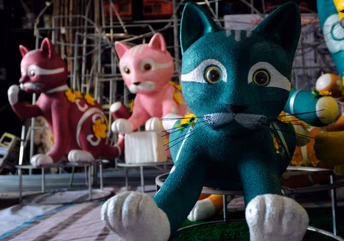 Gấp rút thi công Đường hoa Nguyễn Huệ, “thương hiệu Tết” của Tp. Hồ Chí Minh ảnh 9