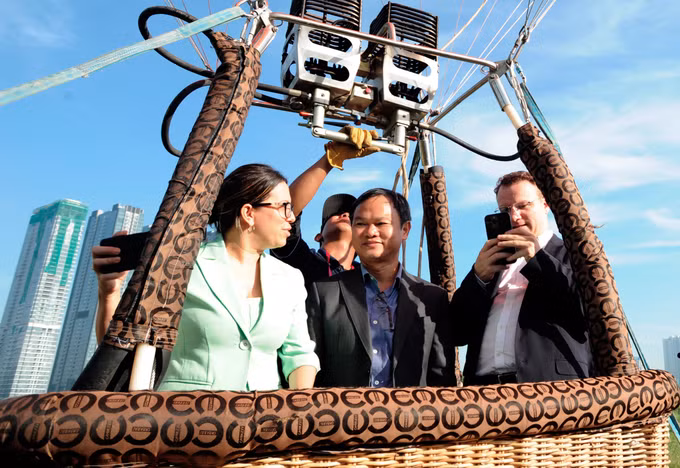 Thành phố Hồ Chí Minh rực rỡ sắc màu trong ngày hội Khinh khí cầu ảnh 7