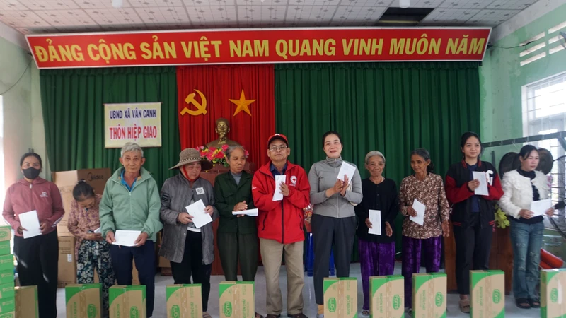 Lan tỏa chương trình 'Tết Nhân ái'