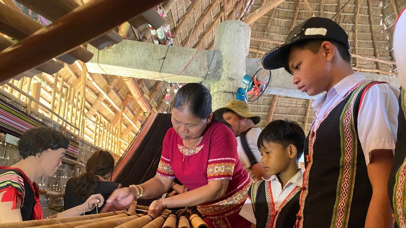 Bảo tồn không gian văn hóa của người Xơ Đăng