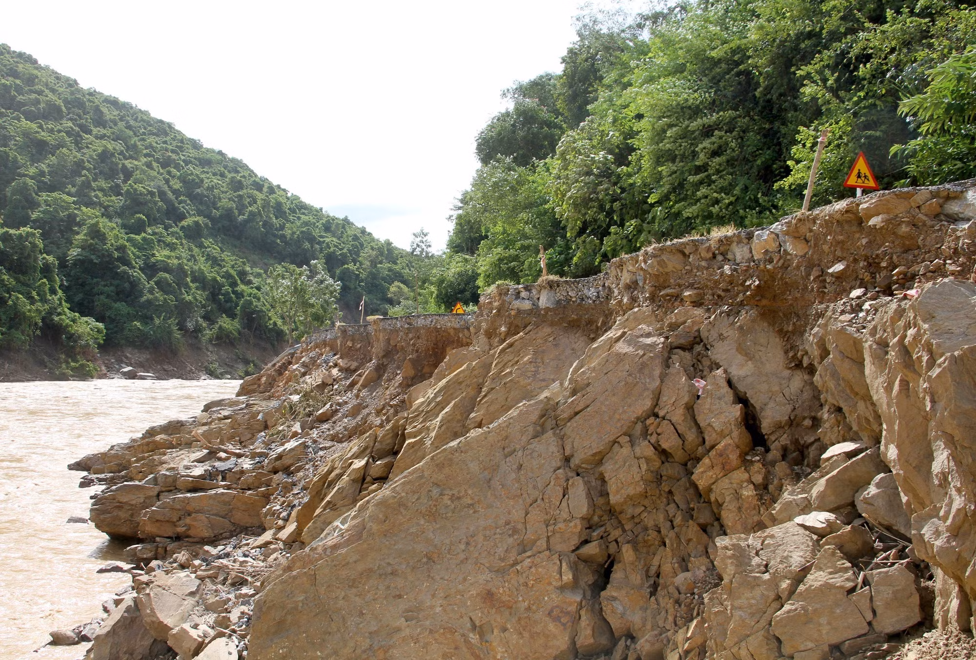 tinh-lo-543d-sat-lo-5.jpg