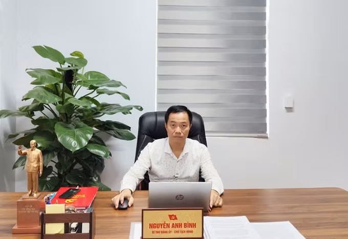 Ông Nguyễn Anh Bình, Bí thư Đảng ủy xã Chiềng Mung, tỉnh Sơn La đóng góp ý kiến vào dự thảo các văn kiện trình Đại hội XIV của Đảng. Ảnh: TTXVN phát