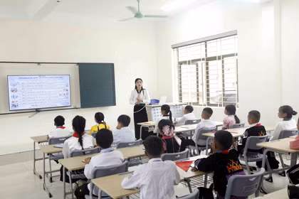 Niềm vui của học sinh vùng biên Sơn La trong ngôi trường mới