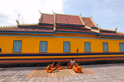 Đẩy mạnh dạy tiếng dân tộc, nâng cao năng lực ngoại ngữ cho học sinh