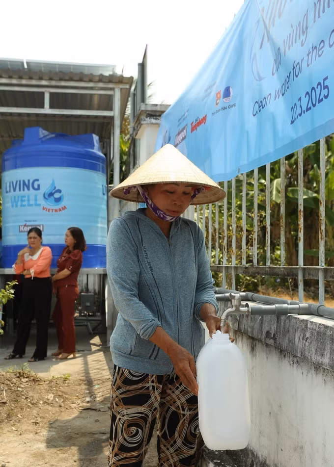 potal-trao-tang-he-thong-may-loc-nuoc-man-tai-hau-giang-7927242.jpg