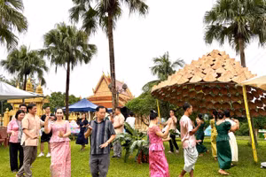 Hương sắc vùng sông nước miền Tây níu chân du khách Thủ đô