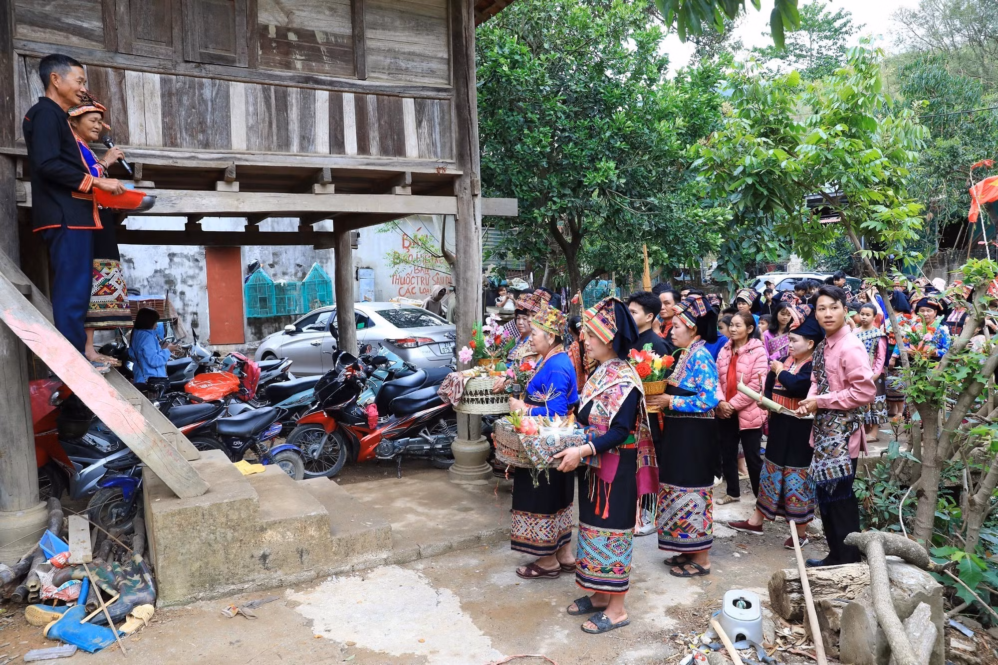 potal-tet-te-nuoc-cua-dan-toc-lao-tai-ban-na-sang-7969238.jpg