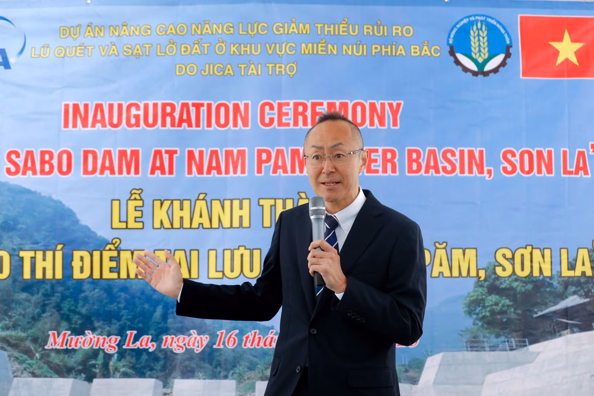 4ong-kobayashi-yosuke-truong-dai-dien-jica-viet-nam-phat-bieu.jpg