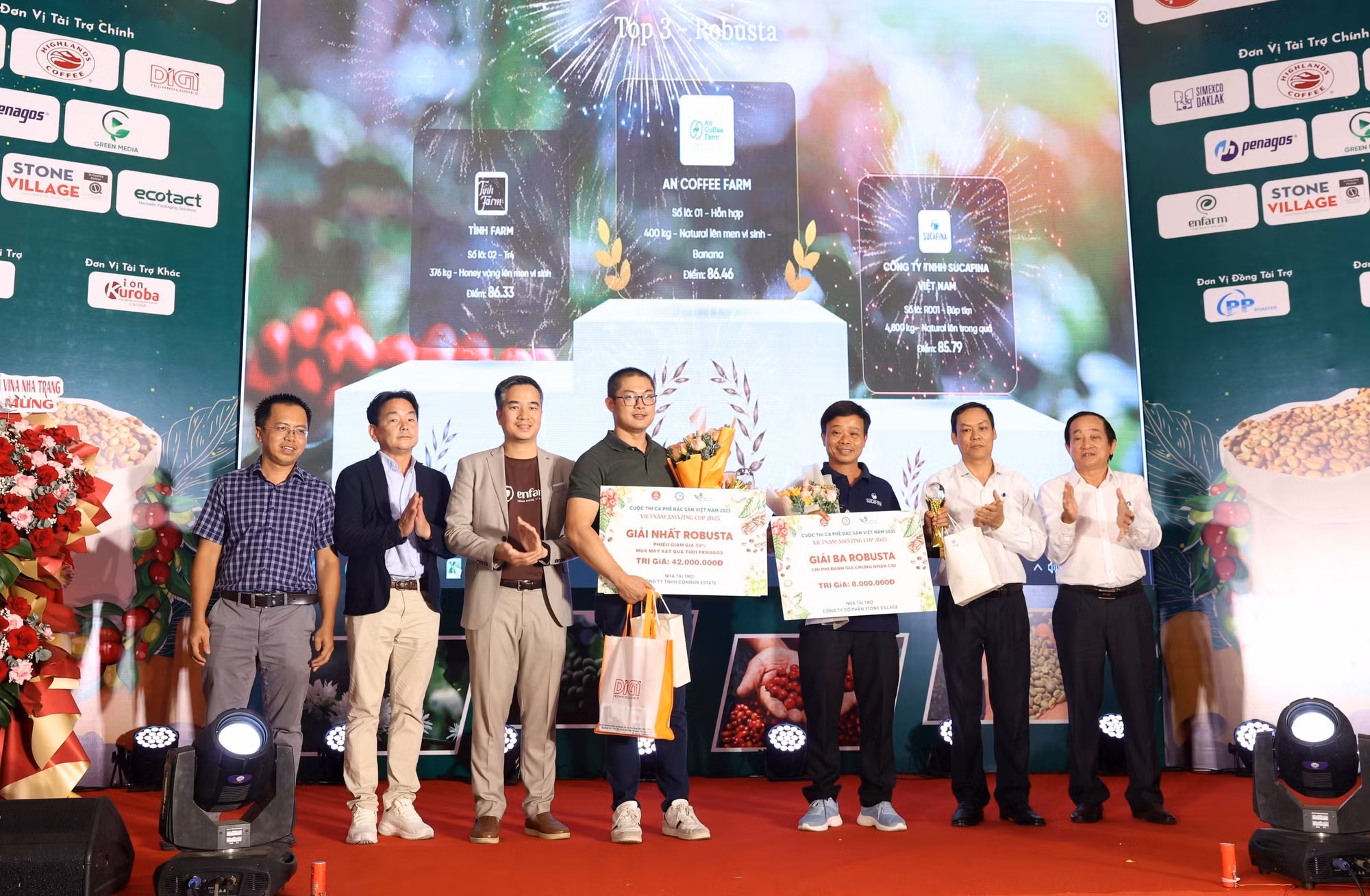 potal-trao-giai-cuoc-thi-ca-phe-dac-san-viet-nam-vietnam-amazing-cup-nam-2025-7999523.jpg