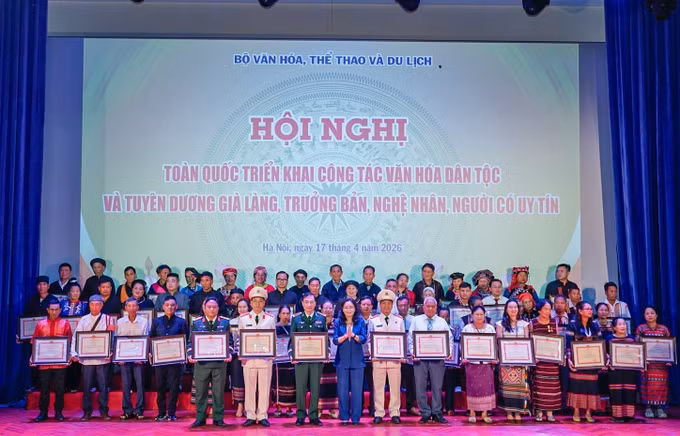 van-hoa2-170426.jpg