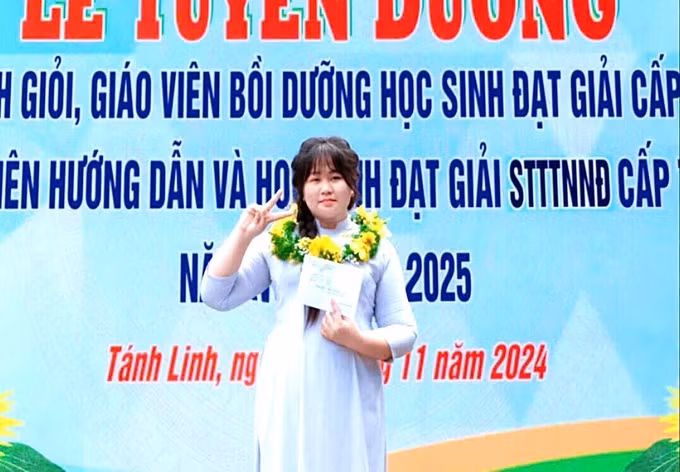 cat-phuong-040726.jpg