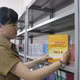 Học sinh có thể sử dụng sách điện tử để học tập trong khi chờ sách bản giấy