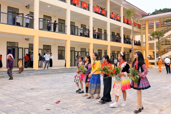 truong-lien-cap-bien-gioi-7.jpg