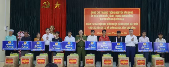 den-nang-luong-mat-troi.jpg