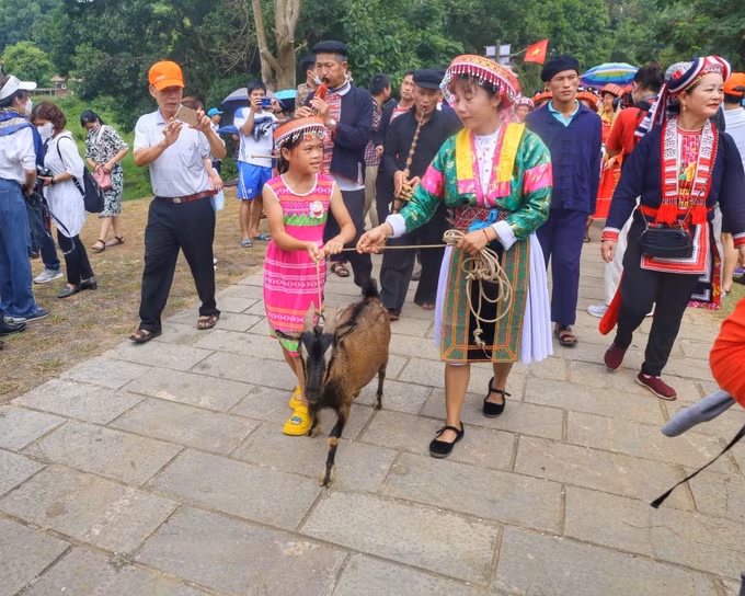 Tái hiện chợ phiên vùng cao Tuyên Quang tại Làng Văn hoá - Du lịch các dân tộc Việt Nam ảnh 4