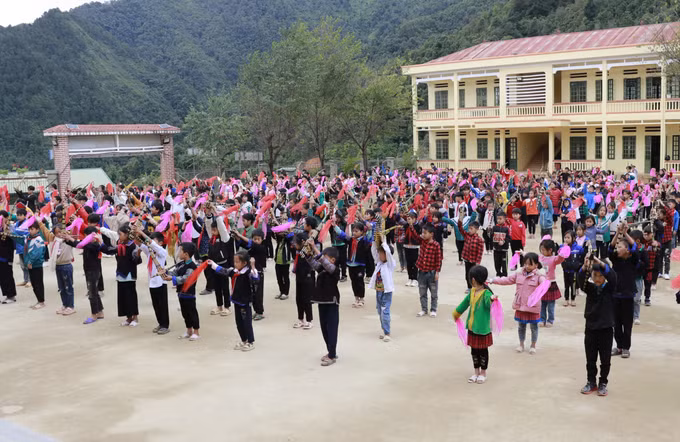 Để tiếng khèn Mông mãi ngân vang ảnh 2