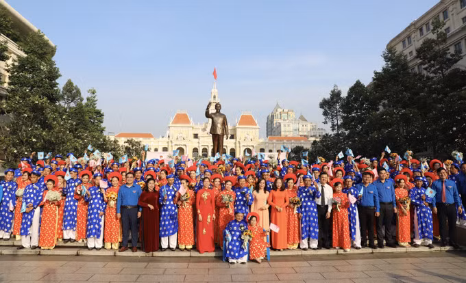 Mang hạnh phúc đến với các thanh niên công nhân có hoàn cảnh khó khăn ảnh 1