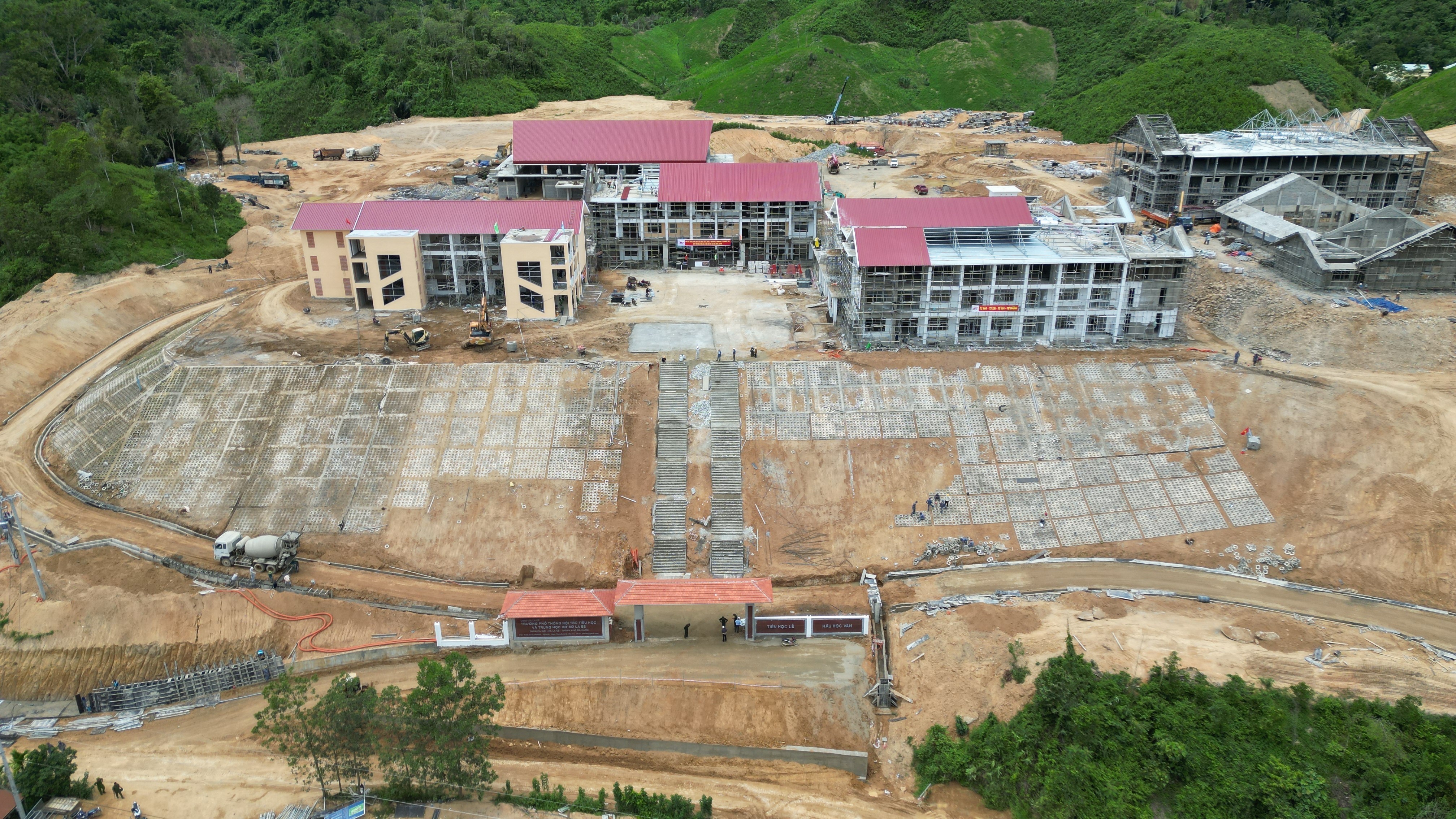 Mở tương lai tươi sáng cho trẻ em vùng biên giới