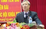 Đồng chí Trần Quốc Vượng thăm và tặng quà Tết cho đồng bào Yên Bái
