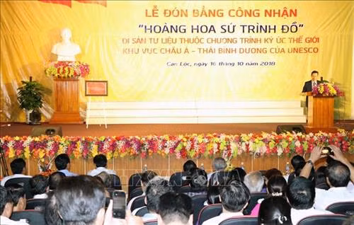 Đón bằng công nhận Di sản tư liệu thế giới “Hoàng hoa sứ trình đồ”