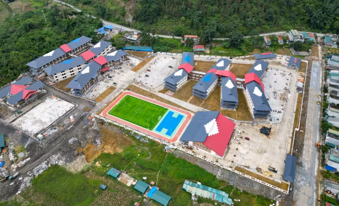 Trường PTNT TH&amp;THCS Mường Khương đưa vào sử dung tạo điều kiện để học sinh ở khu vực biên giới được học tập, sinh hoạt trong môi trường tập trung, giảm khó khăn về khoảng cách và tăng điều kiện tiếp cận giáo dục, chăm lo tốt đời sống học sinh và nâng cao chất lượng giáo dục.