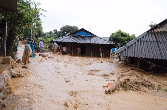 Nhiều khu vực dân cư trên địa bàn xã Mường Than tỉnh Lai Châu bị lũ quét gây thiệt hại về tài sản của người dân. Ảnh: Quý Trung/TTXVN