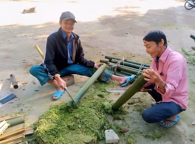 Tận dụng lợi thế diện tích rừng lùng, nứa rộng lớn, người dân xã Châu Tiến, tỉnh Nghệ An, đã phát triển nghề mây tre đan.