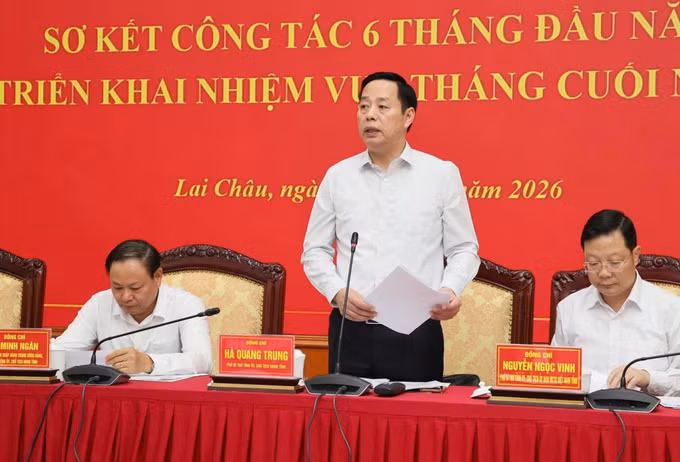 Chủ tịch UBND tỉnh Lai Châu, Hà Quang Trung phát biểu.