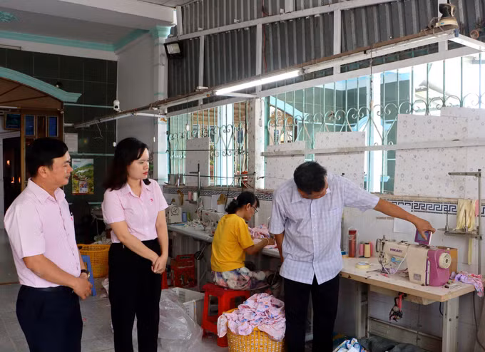 Nhờ nguồn vốn tín dụng chính sách, hộ gia đình anh Ngô Thành Thái (phường Trà Vinh, tỉnh Vĩnh Long) đã đầu tư mở rộng quy mô sản xuất kinh doanh.
