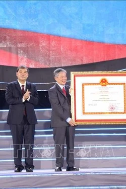 Khát vọng vươn cao trên vùng đất nông thôn mới