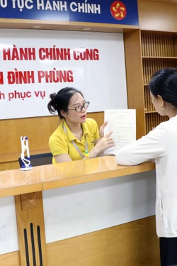 Cải cách bộ máy hành chính đi đôi với đảm bảo an sinh cho cán bộ