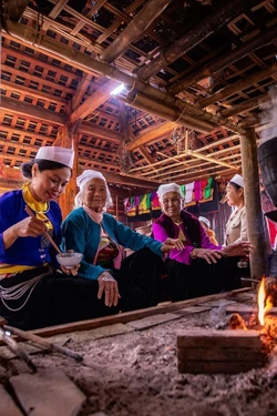 Văn hóa Mường: Không gian ký ức cộng đồng