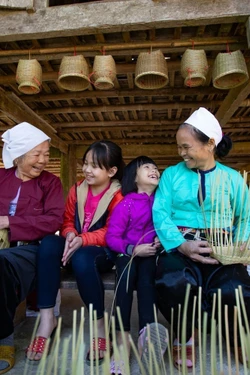 Văn hóa Mường: Không gian ký ức cộng đồng