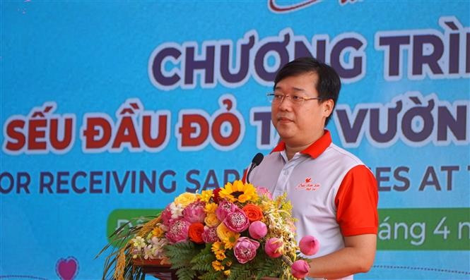 Bí thư Tỉnh ủy Đồng Tháp Lê Quốc Phong phát biểu trong chương trình tiếp nhận sếu đầu đỏ tại Vườn quốc gia Tràm Chim. Ảnh: Nhựt An - TTXVN potal-dong-thap-tiep-nhan-6-ca-the-seu-dau-do-dau-tien-tu-thai-lan-7983716.jpg