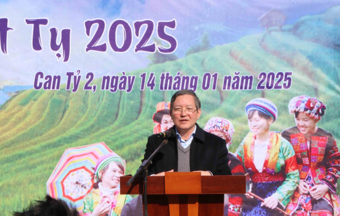 Ông Lương Quốc Đoàn, Chủ tịch Hội Nông dân Việt Nam phát biểu tại chương trình. Ảnh: Nguyễn Oanh-TTXVN potal-tang-qua-tet-cho-nong-dan-kho-khan-tai-lai-chau-7807208.jpg