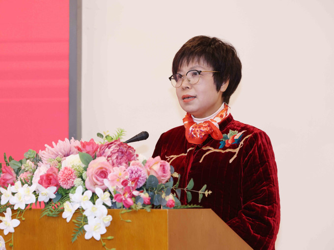 Đồng chí Vũ Việt Trang, Uỷ viên Ban Chấp hành Đảng bộ Khối các cơ quan Trung ương, Bí thư Đảng uỷ, Tổng Giám đốc Thông tấn xã Việt Nam phát biểu. Ảnh: Phương Hoa - TTXVN potal-dang-uy-ttxvn-to-chuc-trao-tang-huy-hieu-dang-va-phat-the-dang-vien-dot-32-7836720-1.jpg