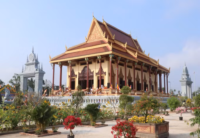 potal-can-tho-khanh-thanh-chanh-dien-va-kiet-gioi-sima-hoc-vien-phat-giao-nam-tong-khmer-7858009.jpg