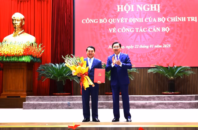 potal-ong-hau-a-lenh-giu-chuc-bi-thu-tinh-uy-ha-giang-7821393.jpg