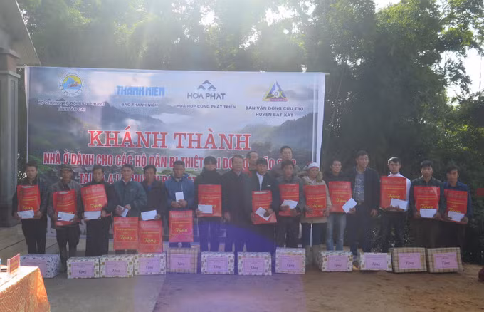 potal-khanh-thanh-nha-o-cho-cac-ho-dan-xa-a-lu-bi-anh-huong-boi-con-bao-so-3-7789227.jpg