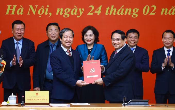 potal-thu-tuong-chu-tri-hoi-nghi-cong-bo-quyet-dinh-thanh-lap-cac-dang-bo-truc-thuoc-dang-uy-chinh-phu-7870841.jpg
