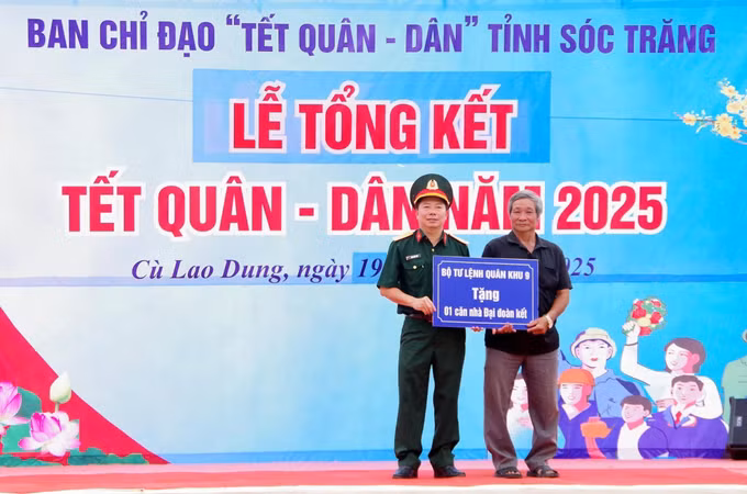 potal-huy-dong-tren-236-ty-dong-thuc-hien-tet-quan-dan-tai-soc-trang-7815842-1.jpg